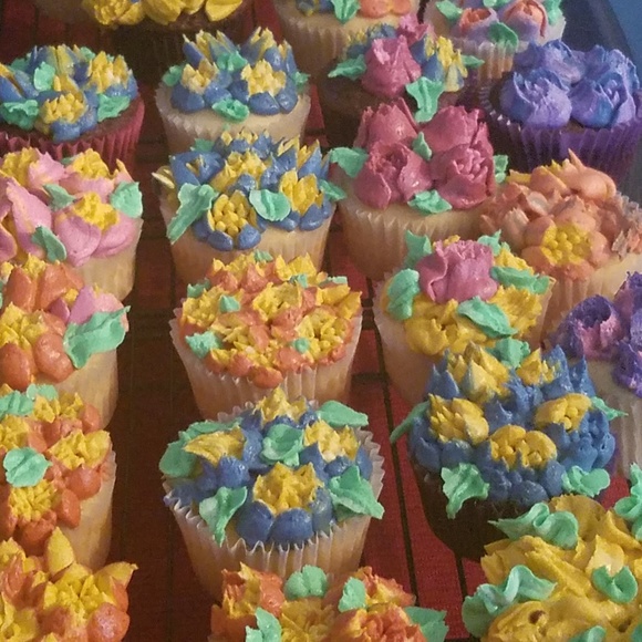 Welcome to my closet! - Picture 4 of 8